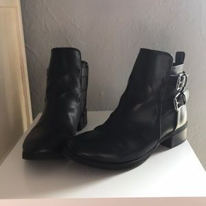 Old Navy Black Booties